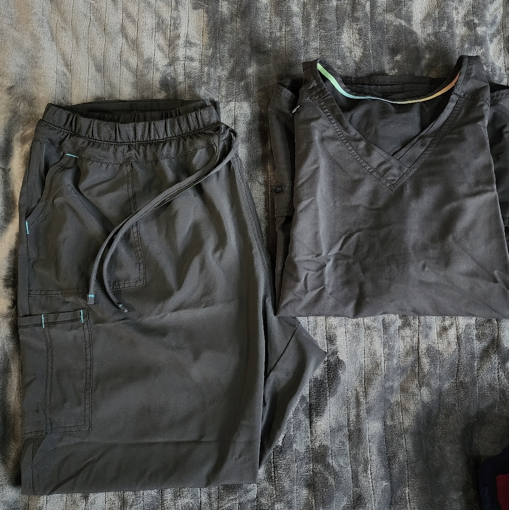 ScrubStar scrub set
